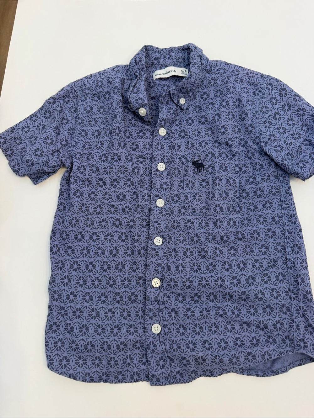abercrombie kids Blue Button-Up Shirt size 5/6